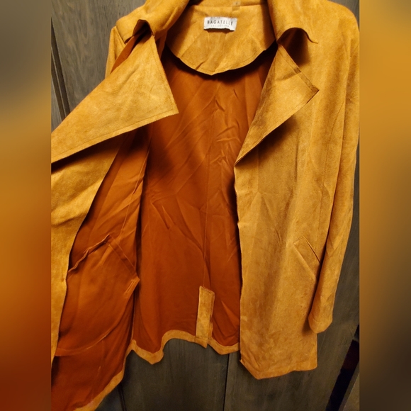 Soft Suede Tan Trench Coat Jacket EUC - Picture 6 of 7